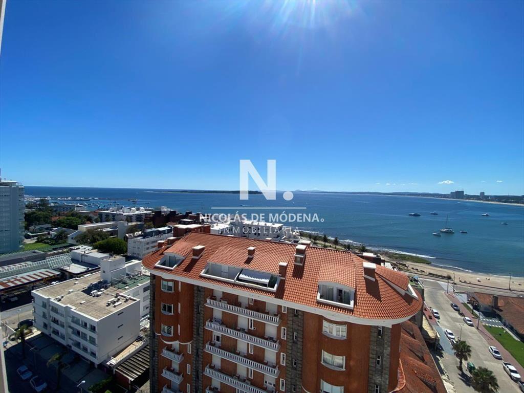 Apto en Peninsula de 3 dor, 3 baños cocina con