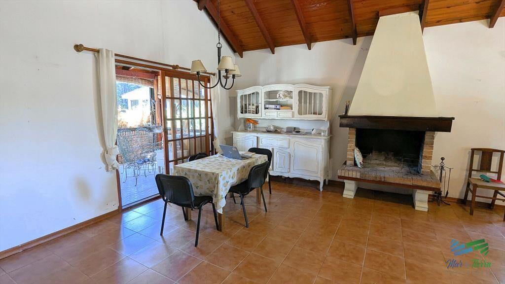 Venta de casa 3 dormitorios en barrio cantegril