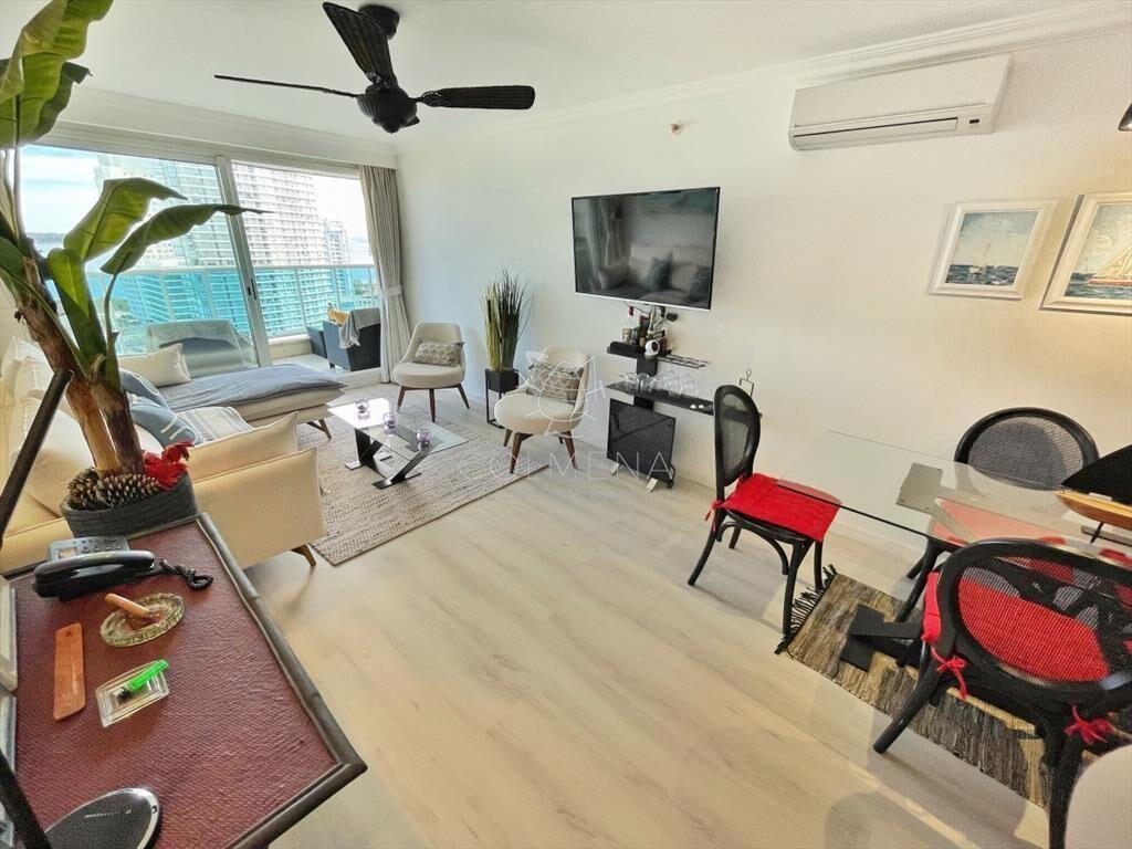 Hermoso apartamento con vista al mar en Playa