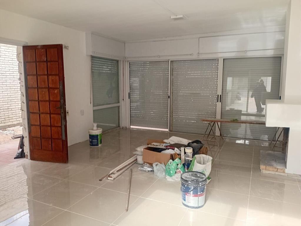 Alquiler de casa en Puerto del Buceo, 2 dormitorios y 2 bañ