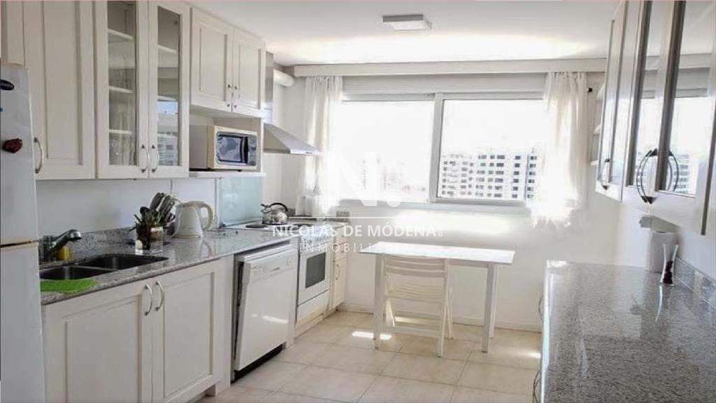 Venta Apartamento 4 dormitorios en zona Mansa al
