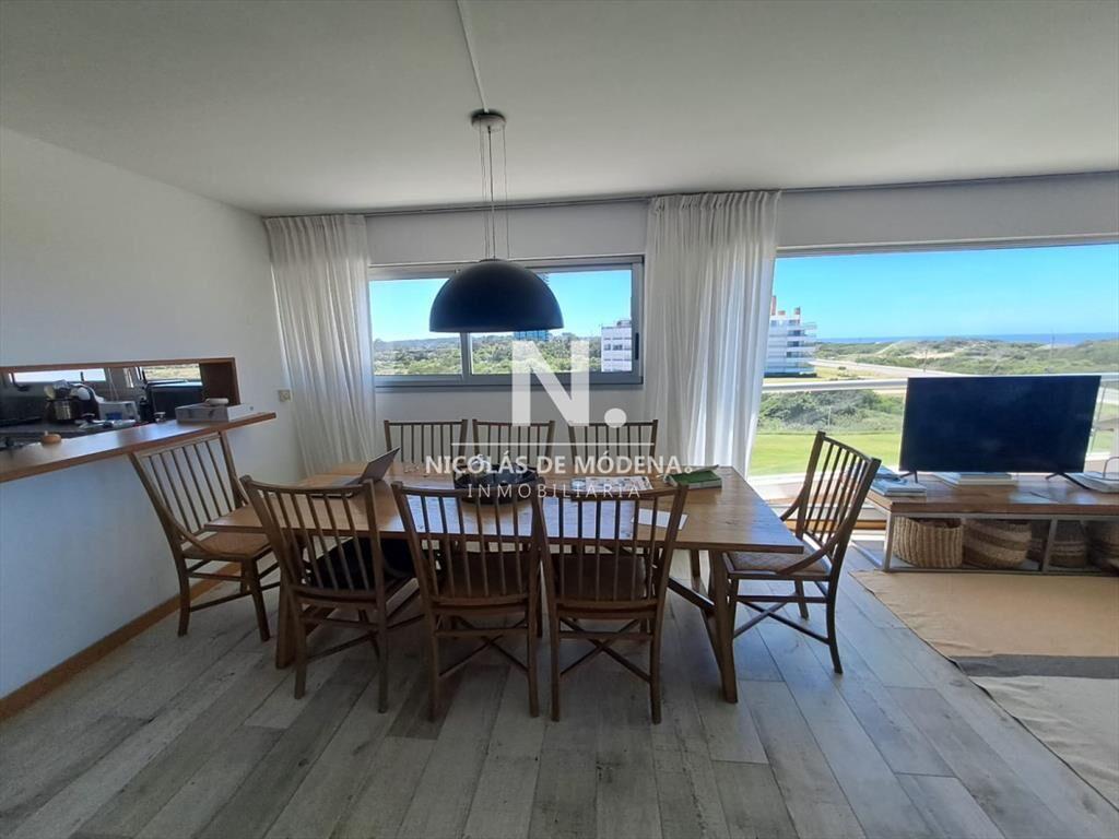 Alquiler en punta del este 3 dormitorios sobre el mar Brava