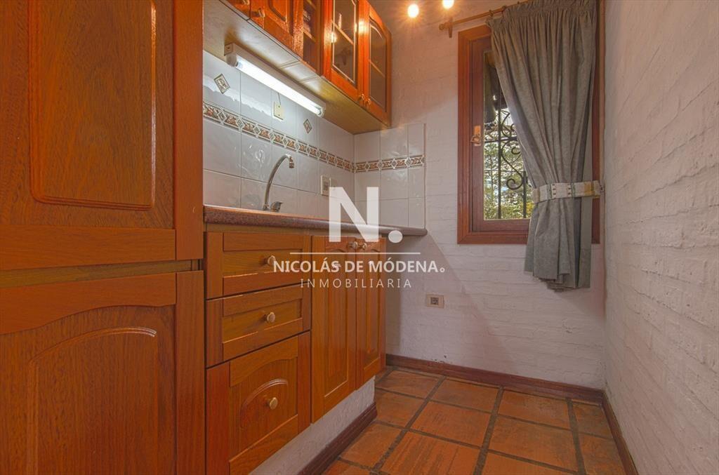 En venta impecable casa de 3 dormitorios, en del