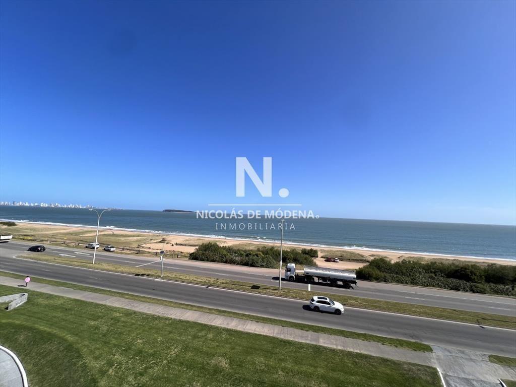 Hermoso Penthouse, venta 4 dormitorios.