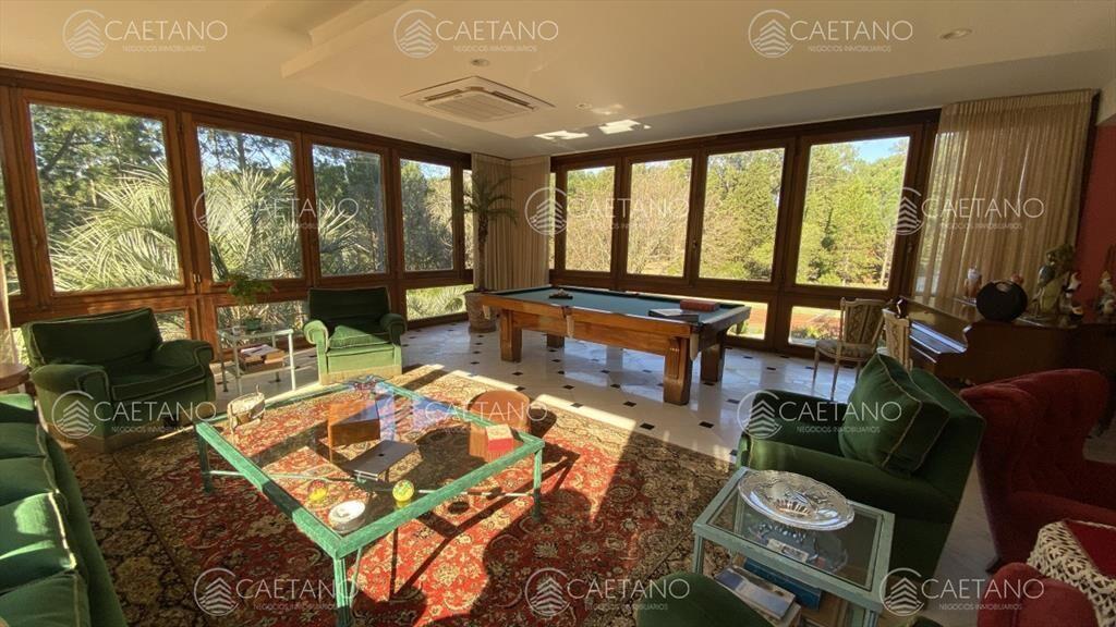 Espectacular residencia en Punta Ballena.