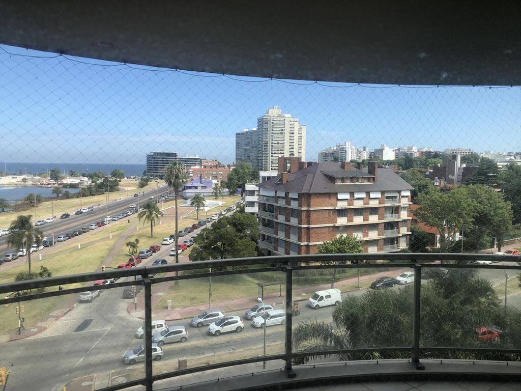 Departamento - Puerto Buceo- Torre Caelus- - Patricia Campi