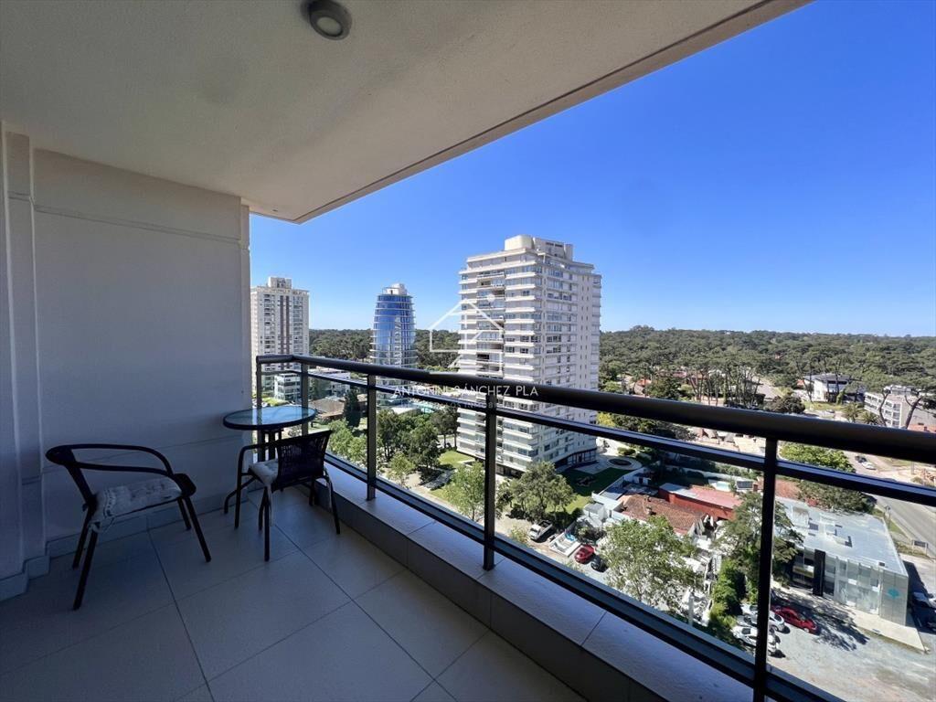 Apartamento de 2 dormitorios con servicio de playa. Place L