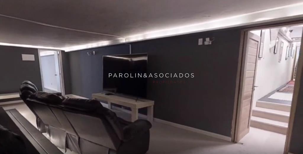 Hermosa casa ubicada en la Zona de Pinares.
