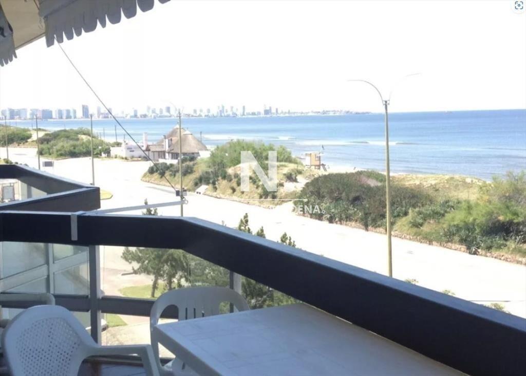 APARTAMENTO EN PRIMERA LINEA DE PLAYA MANSA, 2