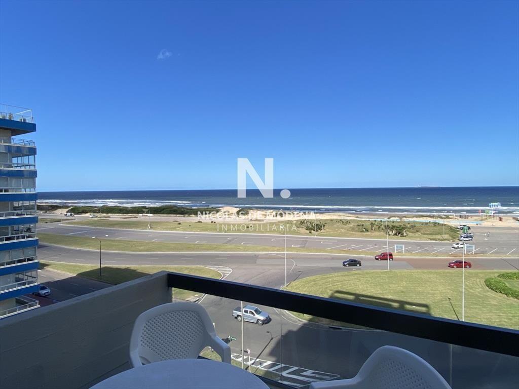 Esquinero enfrente a los dedos, hermosa vista!