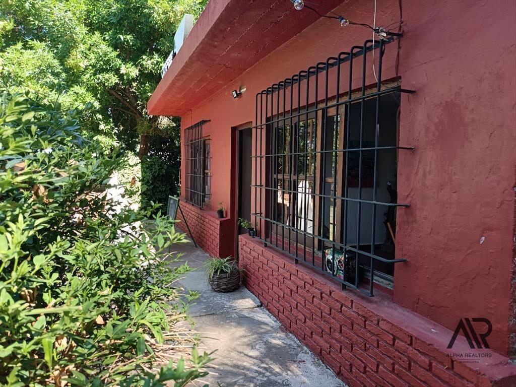 Casa en venta c/ cochera en La Capuera