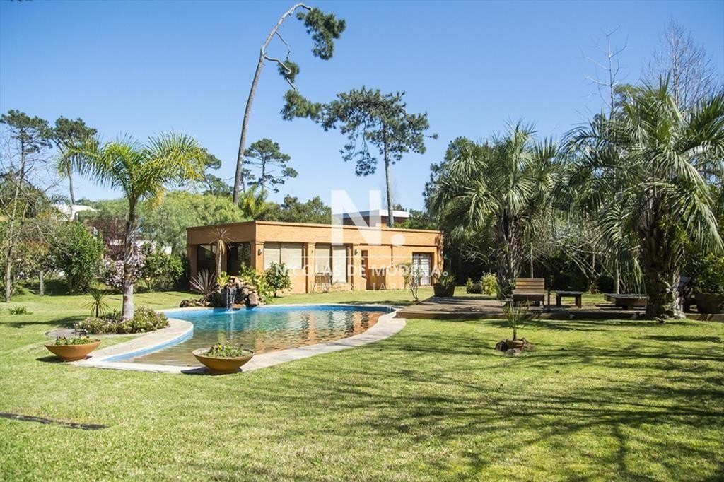 Divina Casa en venta en La Arbolada.