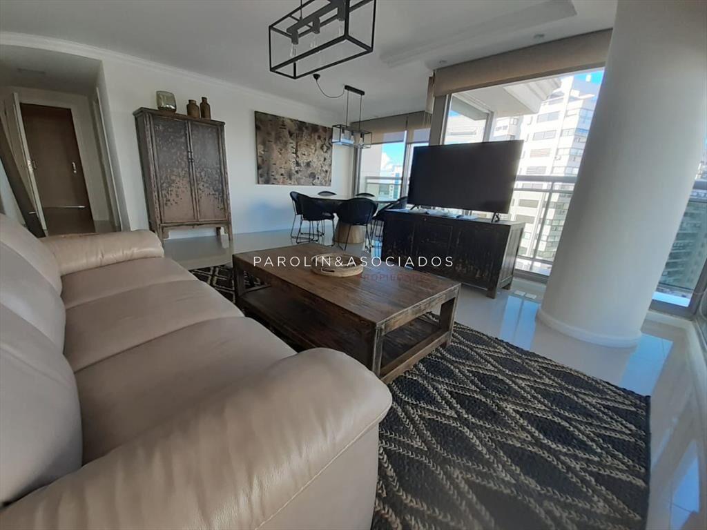 Apartamento en venta en Torre Imperial III, Punta del Este.