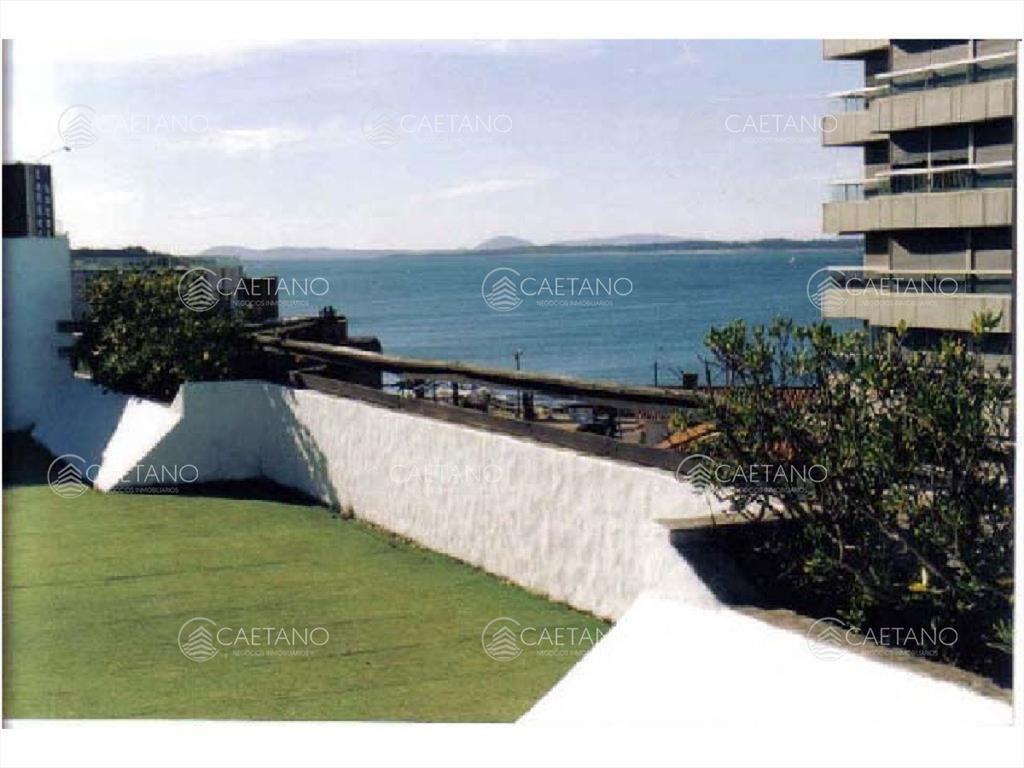 Venta apartamento 3 dormitorios. Península Punta