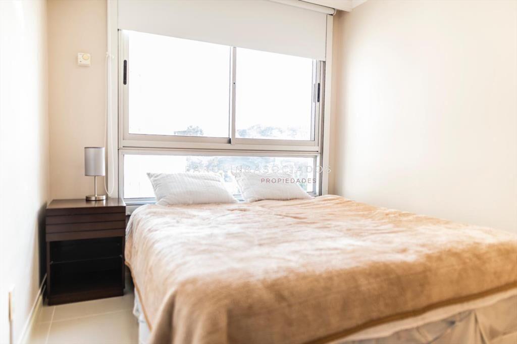 Apartamento en venta en Ocean Drive I, Punta del