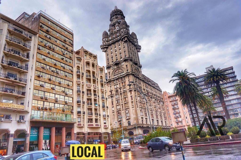 Venta De Local Comercial En Plaza Independencia Con Renta