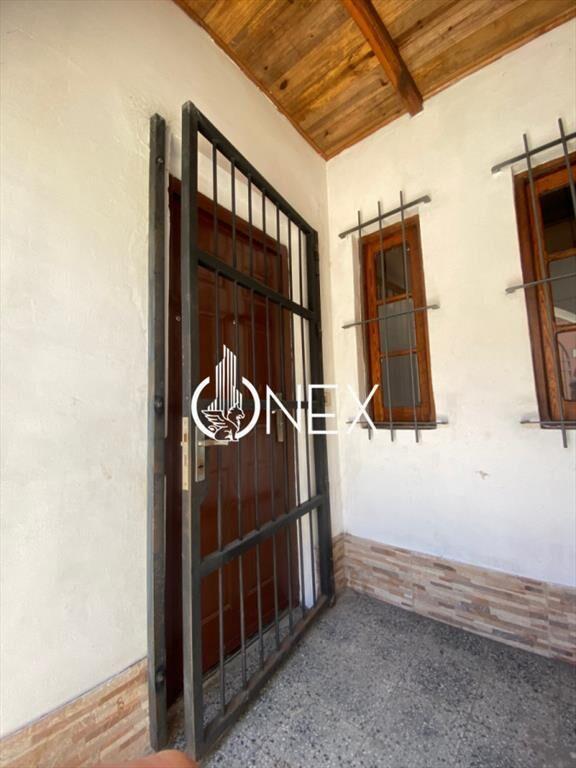 CASA CENTRICA EN VENTA , CON RENTA PAYSANDU
