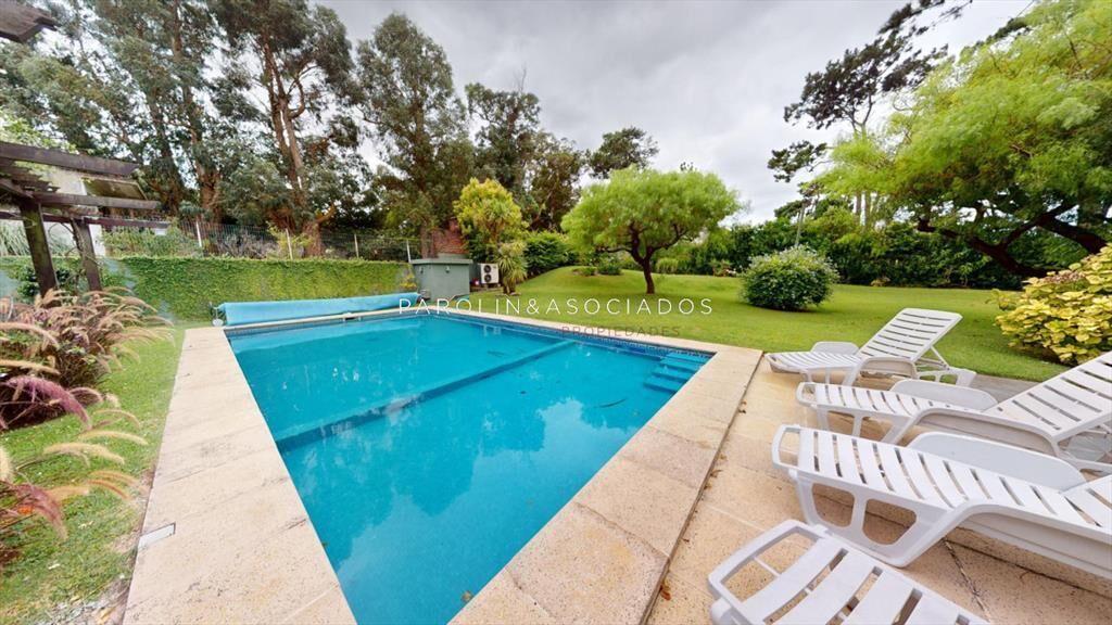 Casa en Rincon del Indio. Con apto independiente