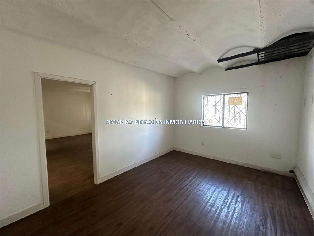 Alquiler local comercial, galpon deposito prox Palacio Legi