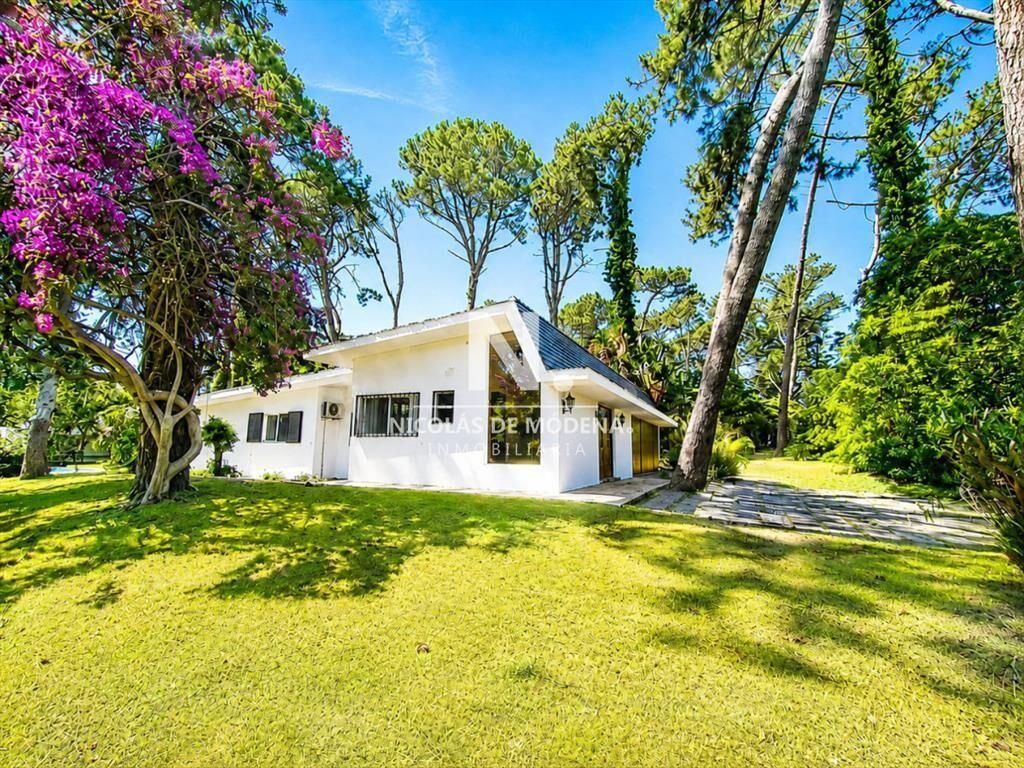 Espectacular chalet en zona residencial proximo a