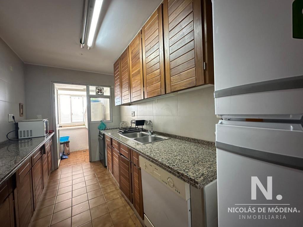 Vende apartamento de 3 dormitorios en Torre Gattas, Punta d