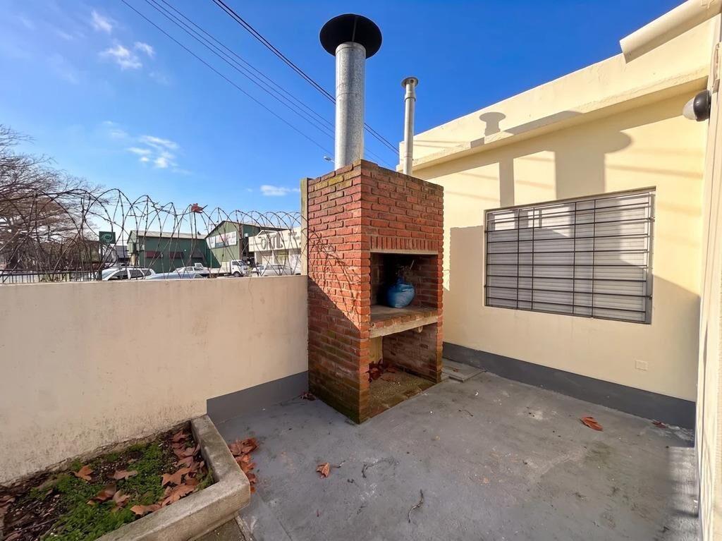 Venta Casa 2 Dormitorios 1 Baño Garaje y Parrillero Malvin N
