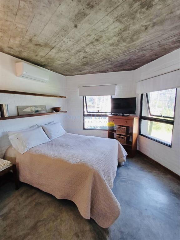 Casa de 3 Dormitorios en Montoya - Punta del Este
