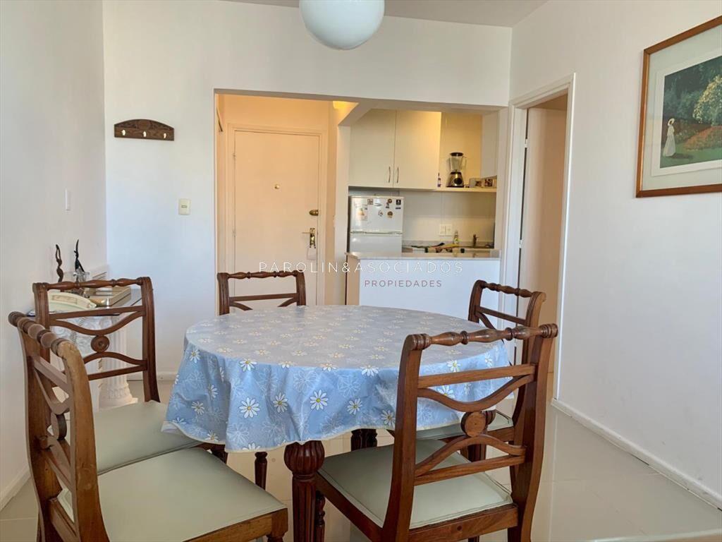 Apartamento de 2 dormitorios en venta en edificio Vanguardi