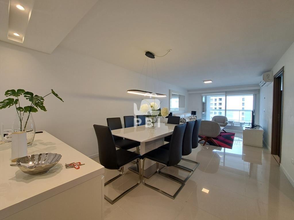 Alquiler de apartamento 3 dormitorios en Punta del este, Ma