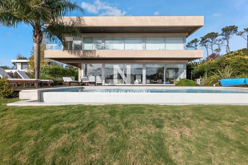 Casa frente al mar en Laguna del Diario, Punta y