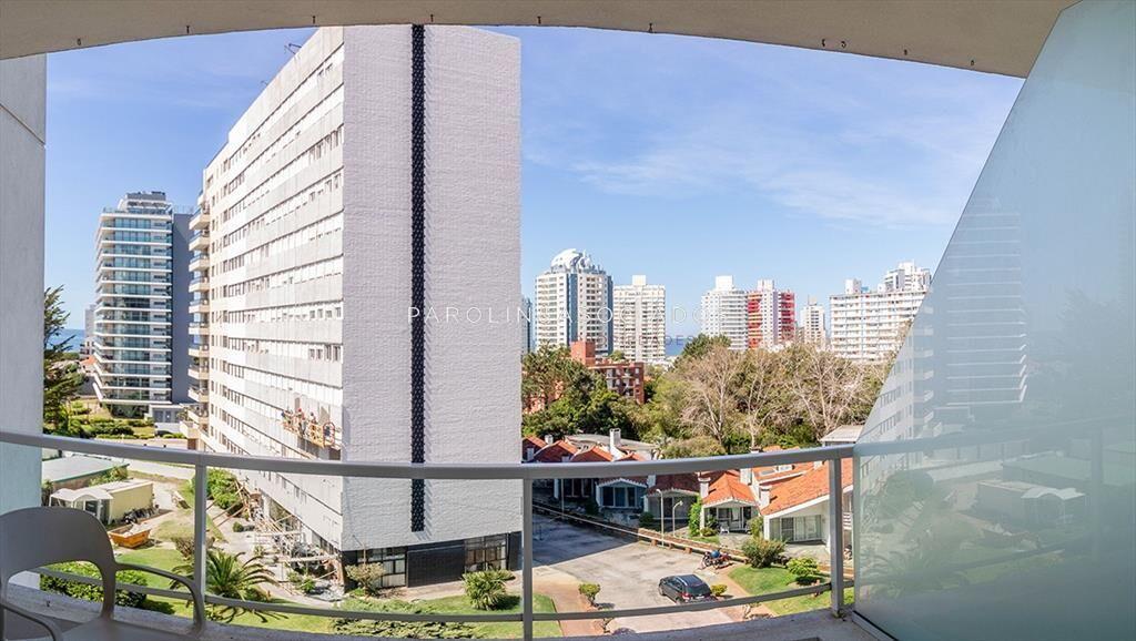 Apartamento de 2 dormitorios en venta en edificio Botavara,