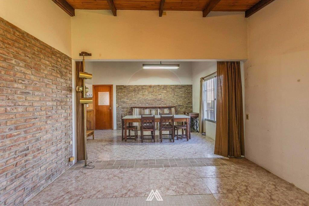 VENTA 2 CASAS, APTO Y LOCAL EN CANELÓN CHICO