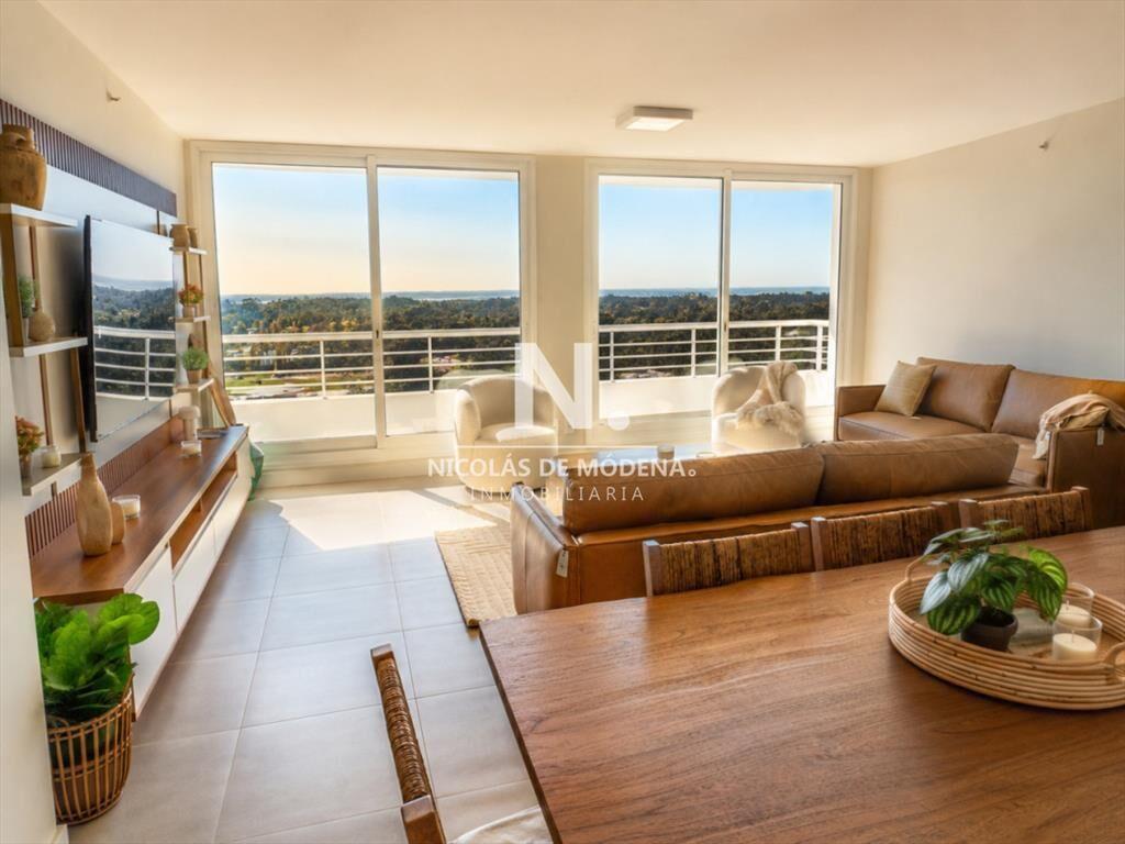 Apartamento de 3 dormitorios en venta en Torre