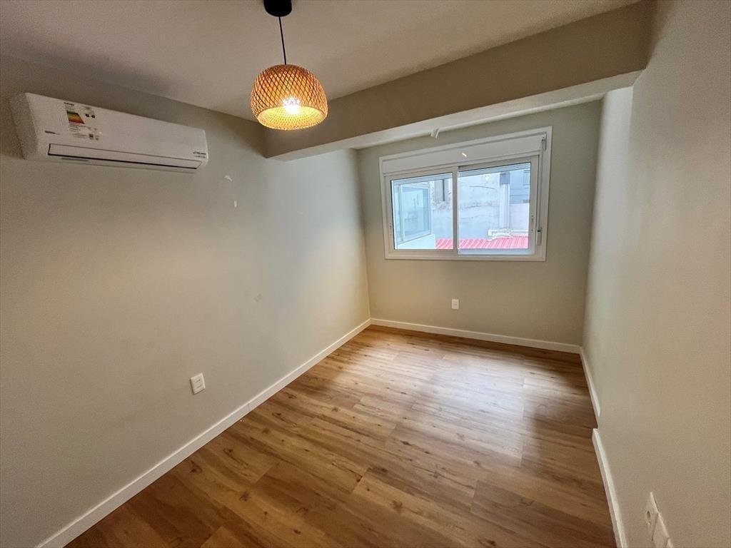 Venta con renta apartamento 3 dormitorios y garaje Golf
