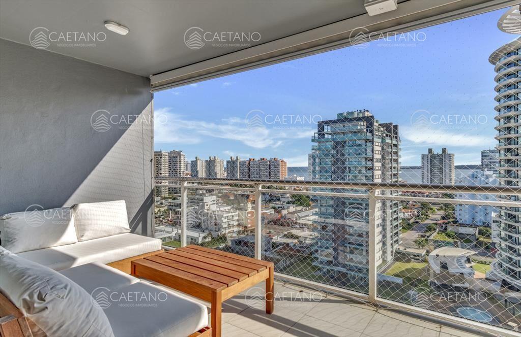 Apartamento de 3 dormitorios en alquiler de , del