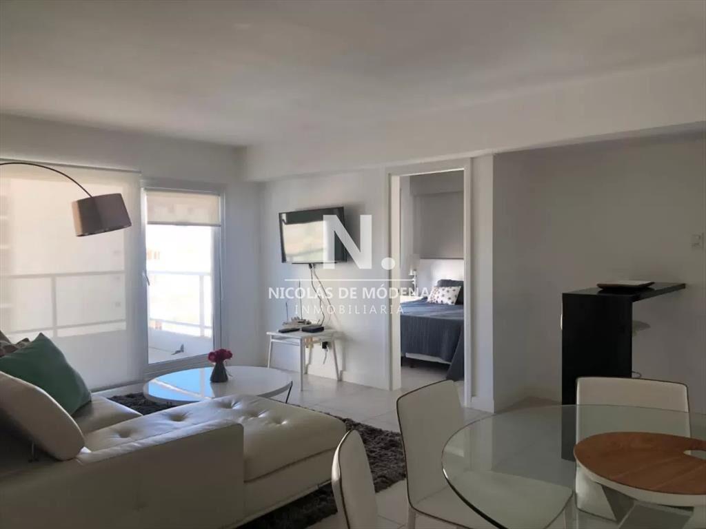 Impecable departamento, comodo e iluminado en Lux