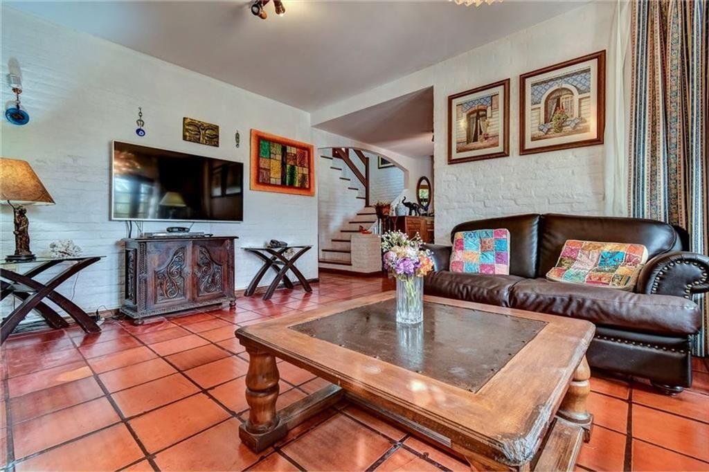 CASA VENTA PORTEZUELO PUNTA BALLENA 150 M DEL MAR