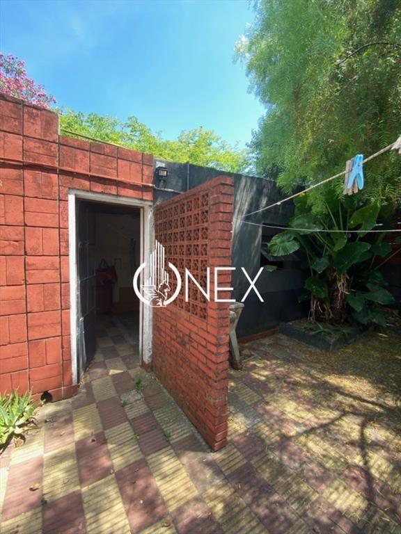CASA MAS APARTAMENTO EN VENTA SOBRE AVENIDA