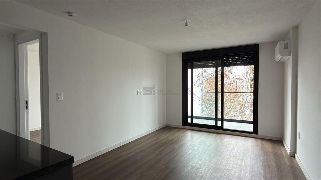 Si Alquila apartamento 1 dormitorio balcón estrena Cordón
