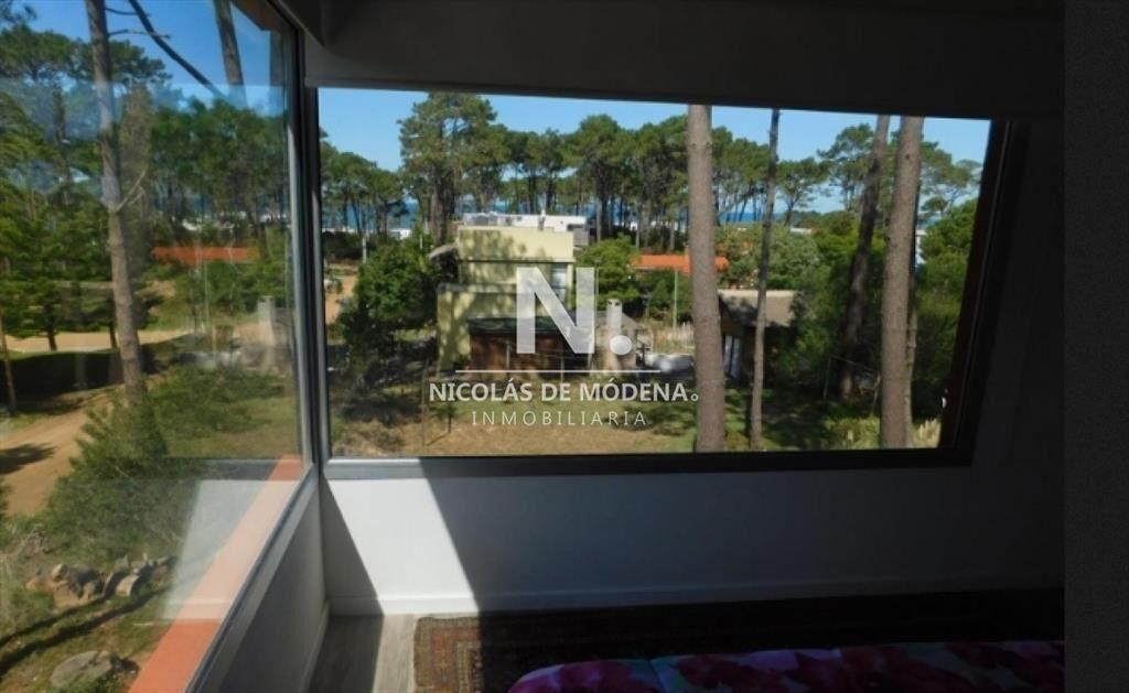 Muy buena casa en venta Construcción de muy con