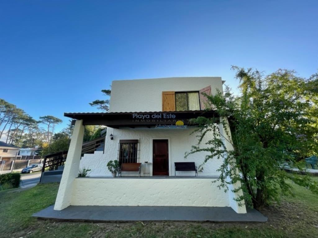 Casa en venta. Pinares. Ideal para todo el año