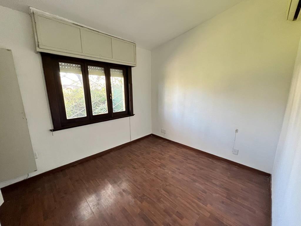 Venta de casa con 2 dormitorios en Carrasco a pasos de Aroce
