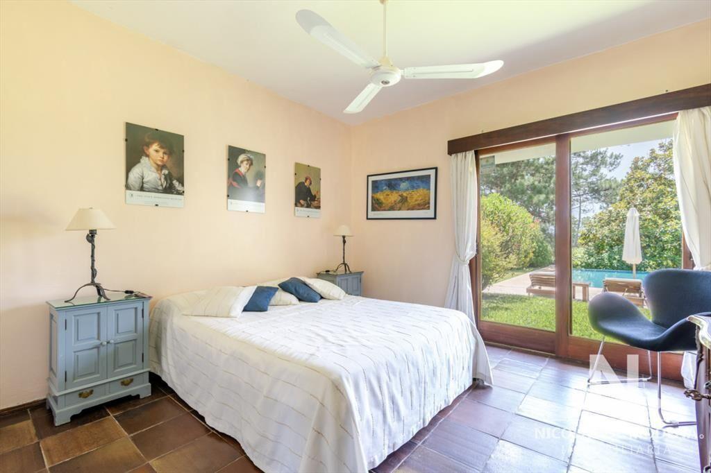 Casa en Venta Barrio Golf Punta del Este de Seis Dormitorio