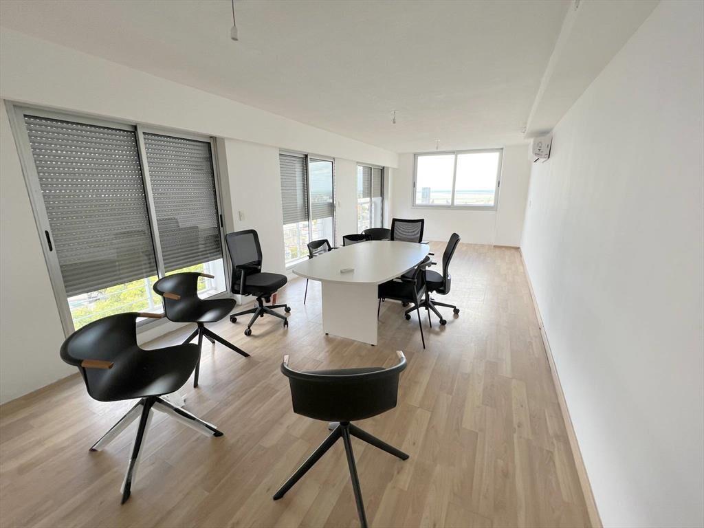 Venta de Oficina loft en Cordón. CON RENTA!