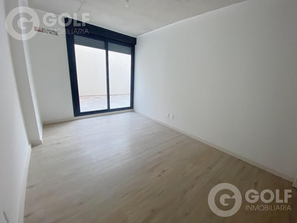 Venta monoambiente con terraza en Tres Cruces