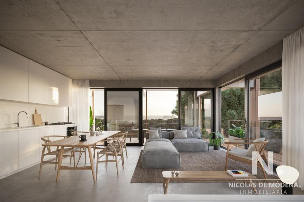 Apartamento en pozo de dos dormitorios en venta en Roosevel