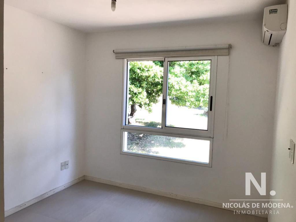 VENTA DE CASA DE 3 DORMITORIOS EN JARDINES DE CORDOBA PUNTA
