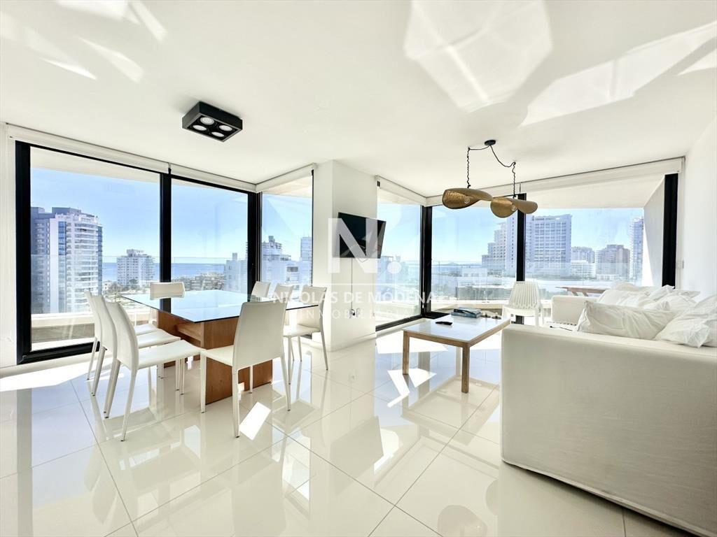 Vende apartamento en Mansa, Punta del Este de 3 dormitorios
