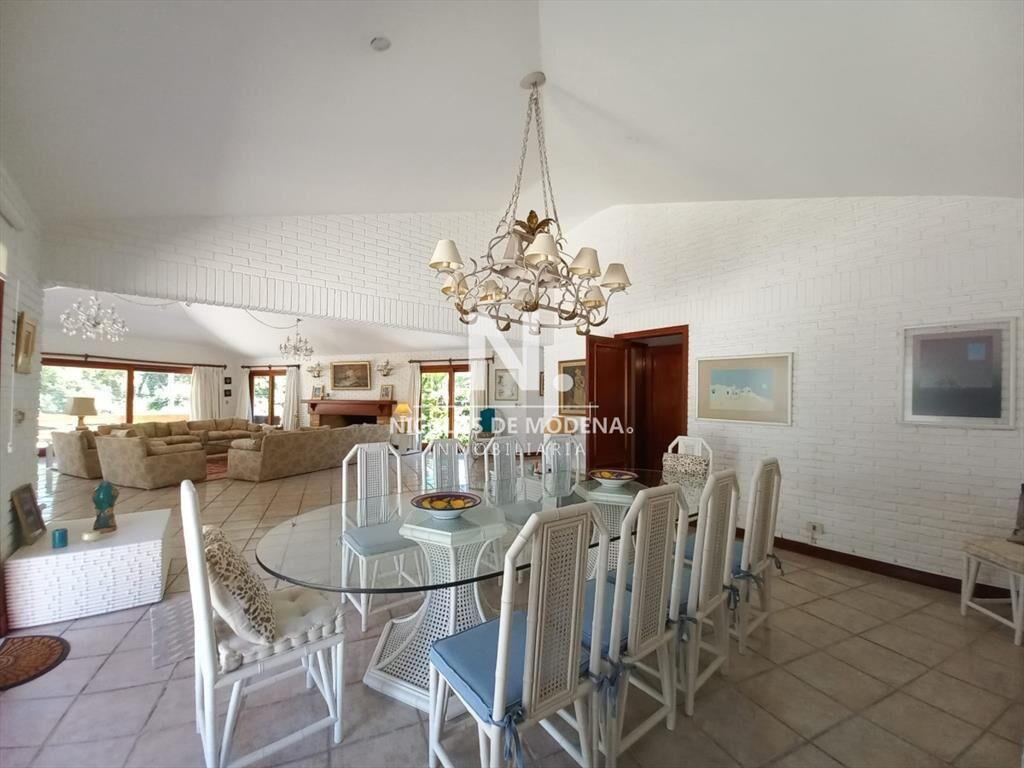 Vende y alquila gran casa de 5 dormitorios en del