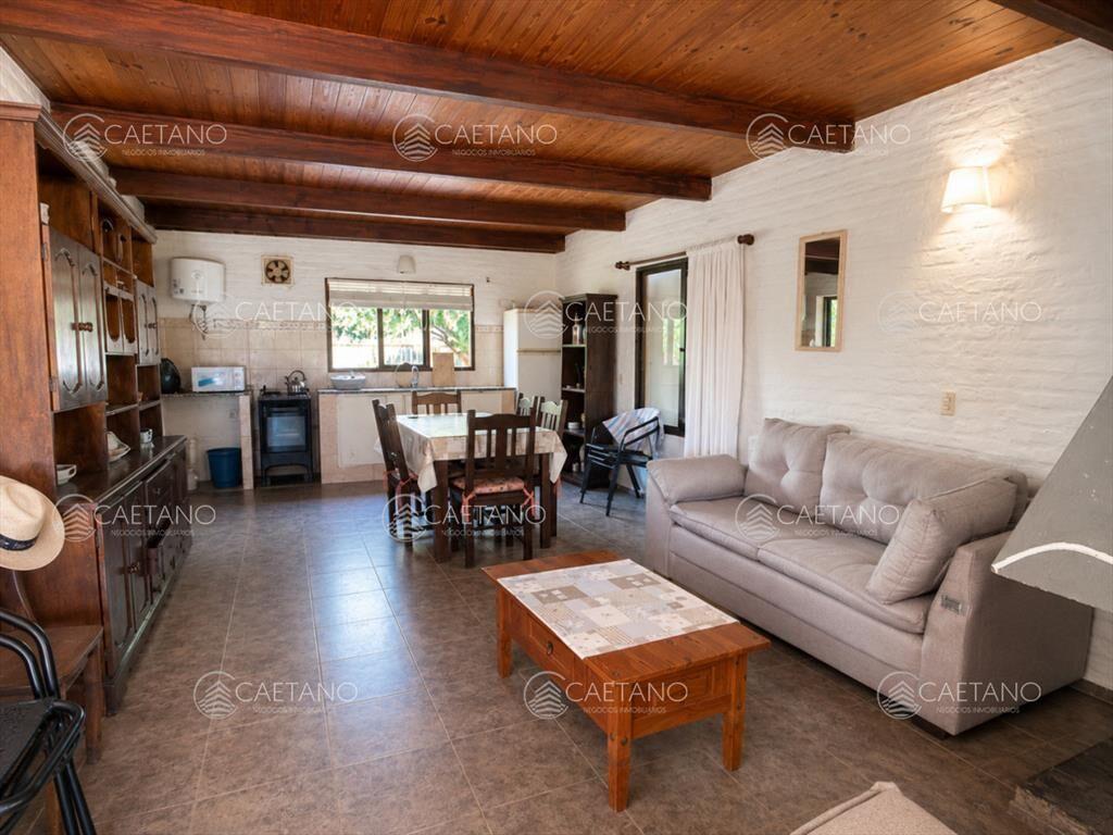 VENTA CASA DE 2 DORMITORIOS EN LA JUANITA